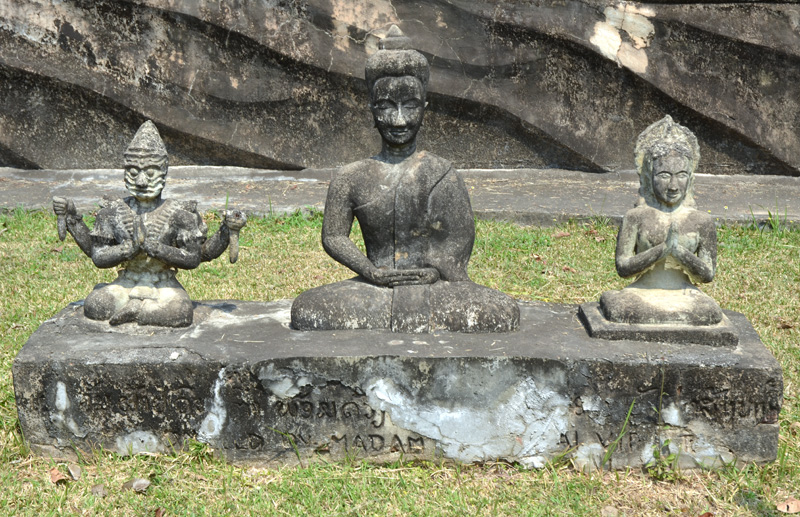 Wat Xieng Khuan. Tanon Tha Deua. Laos. Bouddha en méditation. Photo Serge Panarotto.