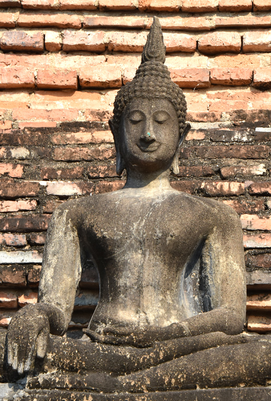 Bouddha. Wat Mahathat. Sukhotai. Thaïlande. Bhûmishparsha-mudra. Photo Serge Panarotto.